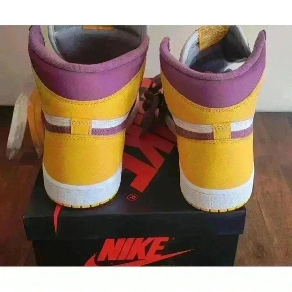 Size 12 - Jordan 1 Retro High OG Brotherhood 2022 University Gold/Light Bordeaux - Picture 6 of 13